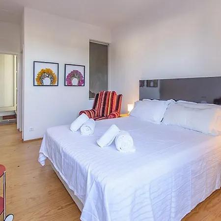 Curvis Azul - Luxury Beach With Garden - Private Heated Pool - Table Tennis Villa *